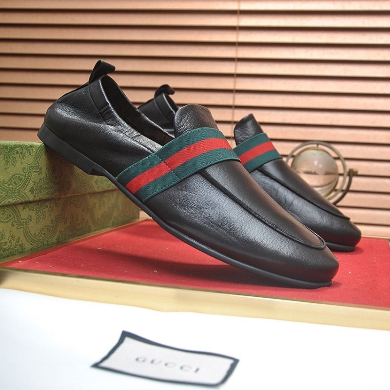 G*u*i leather shoes